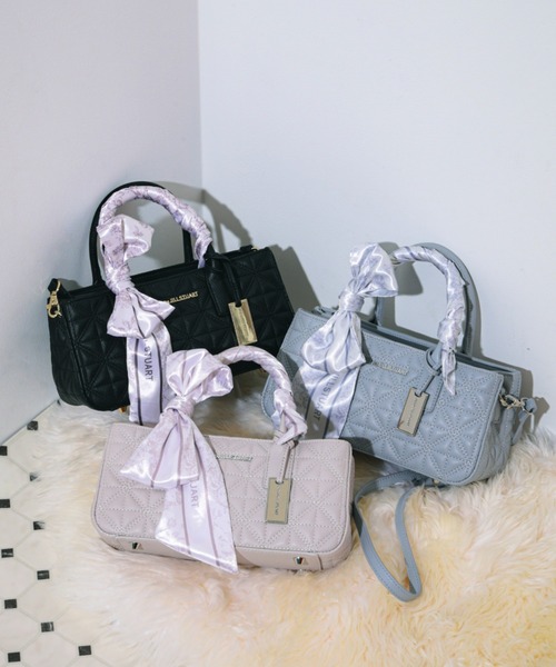 JILL by JILL STUART(ジルバイジルスチュアート)の「【新色追加】スカーフキルティングトート(ショルダーバッグ・レディース・ブルー/ブラック/ピンク/ホワイト/ペールイエロー/ピンク系その他・FREE)」の22枚目の写真