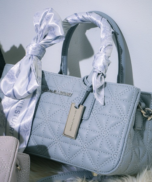 JILL by JILL STUART（ジルバイジルスチュアート）の「【完売カラー再入荷】スカーフキルティングトート（ショルダーバッグ・レディース・ブルー/ブラック/ピンク・FREE）」の7枚目の写真