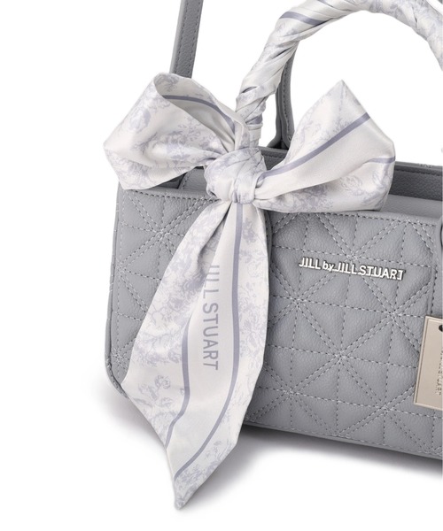 JILL by JILL STUART（ジルバイジルスチュアート）の「【完売カラー再入荷】スカーフキルティングトート（ショルダーバッグ・レディース・ブルー/ブラック/ピンク・FREE）」の19枚目の写真