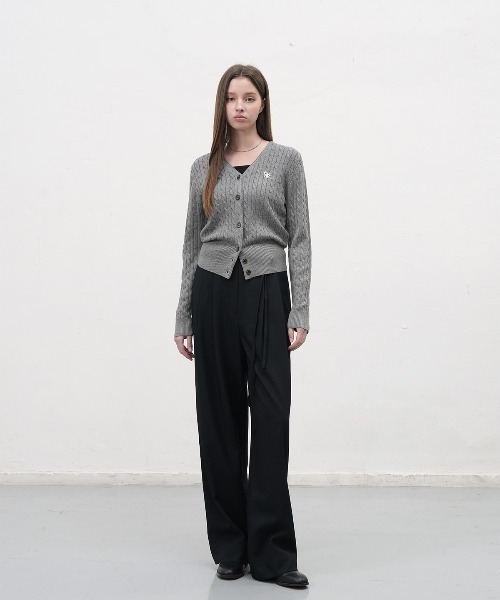 GENERAL IDEA(ジェネラルアイデア)の「【GENERAL IDEA】ウールブレンドケーブル編みVネックカーディガン / SIGNATURE SUPER FINE WOOL CABLE CARDIGAN(カーディガン/ボレロ・レディース・ローズ/グレー/ブラック/ダークブラウン・L/M/S/XS)」の16枚目の写真