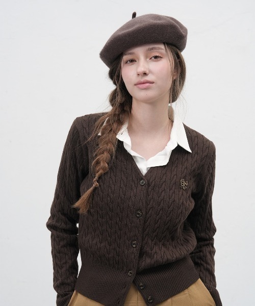 GENERAL IDEA(ジェネラルアイデア)の「【GENERAL IDEA】ウールブレンドケーブル編みVネックカーディガン / SIGNATURE SUPER FINE WOOL CABLE CARDIGAN(カーディガン/ボレロ・レディース・ローズ/グレー/ブラック/ダークブラウン・L/M/S/XS)」の22枚目の写真