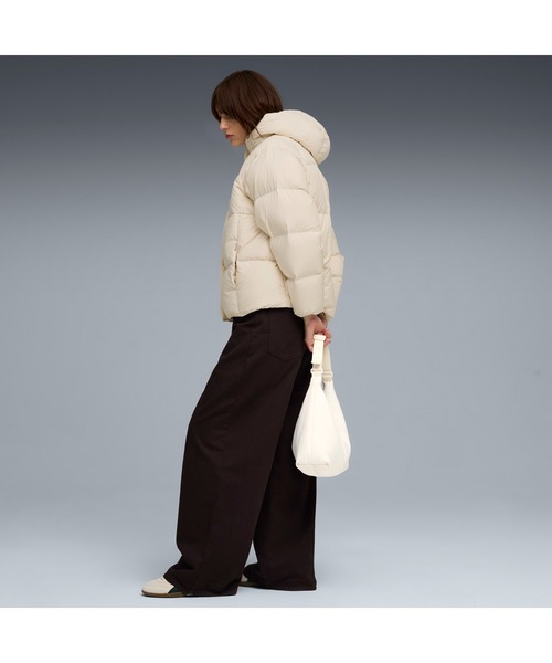 PUMA（プーマ）の「PUMA プーマ ウィメンズ フーデット パッファー ダウンジャケット（ブルゾン・レディース・ブラック/オフホワイト・X-SMALL/MEDIUM/X-LARGE/LARGE/SMALL）」の4枚目の写真