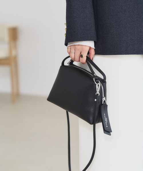 GIANNI CHIARINI（ジャンニ キアリーニ）の「《WEB限定》GIANNI CHIARINI/ジャン二 キアリー二 ALIFA（ショルダーバッグ・レディース・ブラック/ボルドー・FREE）」の4枚目の写真