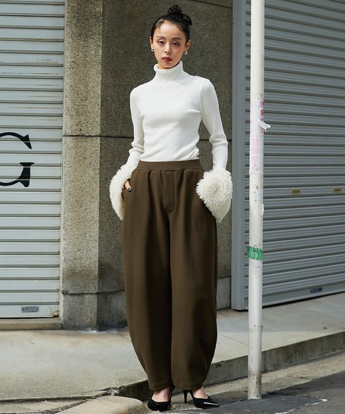 Narcissus（ナルシス）の「モロッコパンツ/コクーンパンツ/カーブ/美シルエット《動画あり》（その他パンツ・レディース・レッド/カーキ/ネイビー・FREE）」の4枚目の写真