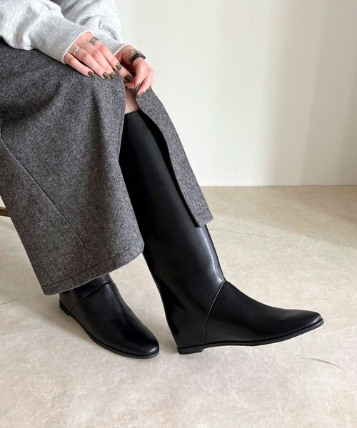 fredy emue(フレディエミュ)の「【ATELIER BRUGGE / アトリエブルージュ】インヒールロングブーツ(ブーツ・レディース・ブラウン/ブラック・M/L)」の4枚目の写真