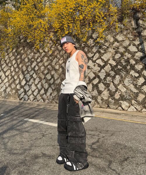 DNSR(ディーエヌエスアール)の「メタルロゴスリーブレスホワイト(Tシャツ/カットソー・メンズ・その他・LARGE/MEDIUM/SMALL)」の11枚目の写真
