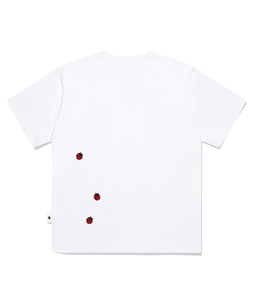 ESCAPEFROM(エスケープフロム)の「ロゴレディーバーグプリントオーバーフィット半袖ホワイト(Tシャツ/カットソー・レディース・その他・SMALL/MEDIUM/LARGE)」の3枚目の写真