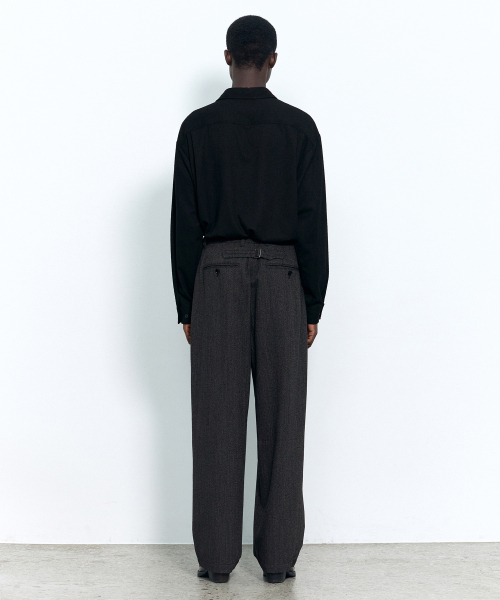 INSILENCE（インサイロンス）の「カットオフネフシャツ ブラック（シャツ/ブラウス・レディース・その他・SMALL/MEDIUM/LARGE）」の4枚目の写真