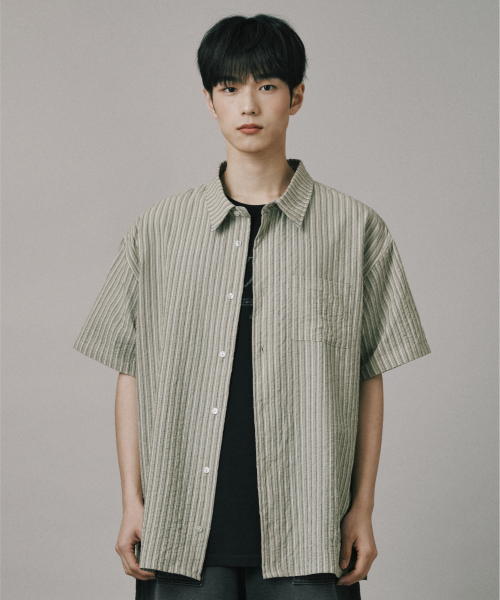 Verdnt（バーダント）の「マルチストライプバックロゴシャツ[ベージュ]（シャツ/ブラウス・レディース・その他・LARGE/SMALL/MEDIUM）」の2枚目の写真