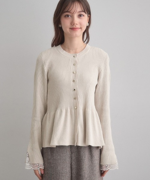 couture brooch（クチュールブローチ）の「【袖口レース・着映え】短毛モールペプラム カーデ（カーディガン/ボレロ・レディース・アイボリー/ブラウン系その他/ネイビー/ピンク系・36/38/42）」の10枚目の写真