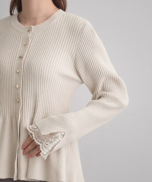 couture brooch（クチュールブローチ）の「【袖口レース・着映え】短毛モールペプラム カーデ（カーディガン/ボレロ・レディース・アイボリー/ブラウン系その他/ネイビー/ピンク系・36/38/42）」の14枚目の写真