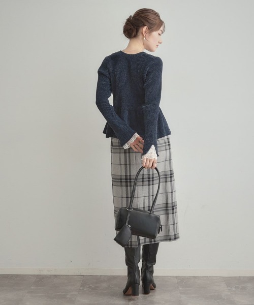 couture brooch（クチュールブローチ）の「【袖口レース・着映え】短毛モールペプラム カーデ（カーディガン/ボレロ・レディース・アイボリー/ブラウン系その他/ネイビー/ピンク系・36/38/42）」の8枚目の写真