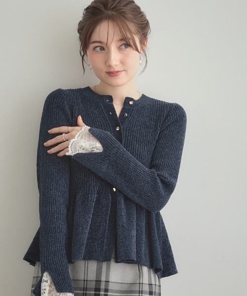 couture brooch（クチュールブローチ）の「【袖口レース・着映え】短毛モールペプラム カーデ（カーディガン/ボレロ・レディース・アイボリー/ブラウン系その他/ネイビー/ピンク系・36/38/42）」の18枚目の写真