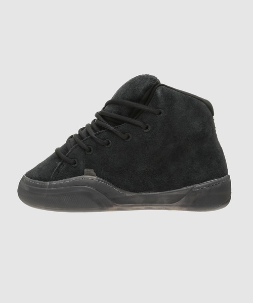 ERL(イーアールエル)の「UNISEX SUEDE MID VAMP SNEAKERS(スニーカー・メンズ・ブラック・9/10/8)」の1枚目の写真