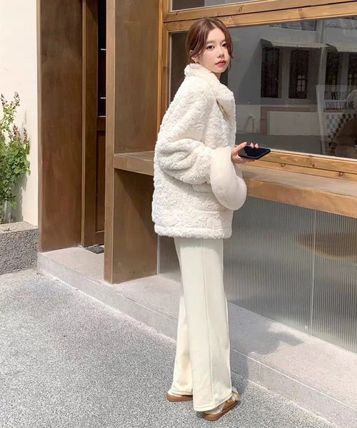 shopnikoniko(ショップニコニコ)の「トグルボタン フェイクファー ダッフルコート(ダッフルコート・レディース・ホワイト・フリー)」の6枚目の写真