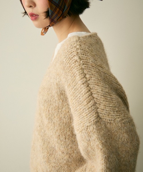 full/fill.(フルフィル)の「mix yarn v neck knit / ミックスヤーンVネックニット(ニット/セーター・レディース・パープル/ベージュ/グレー・FREE)」の13枚目の写真