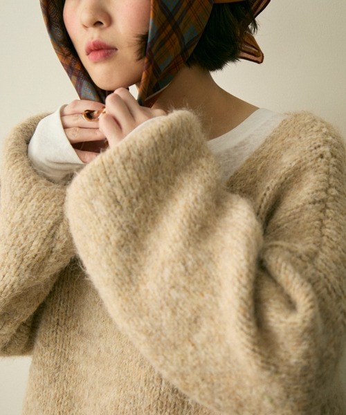 full/fill.(フルフィル)の「mix yarn v neck knit / ミックスヤーンVネックニット(ニット/セーター・レディース・パープル/ベージュ/グレー・FREE)」の12枚目の写真