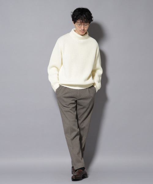 NANO universe（ナノユニバース）の「ローゲージタートルニット（ニット/セーター・メンズ・オフホワイト/ブラック/チャコール・S/M/L）」の7枚目の写真