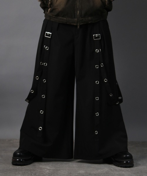 NYLAUS(ナイラス)の「【NYS】EYELET アイレットサスペンダー付き スカンツ スカートパンツ ワイド袴パンツ レディース メンズ(スラックス・メンズ・ブラック・M/L)」の1枚目の写真