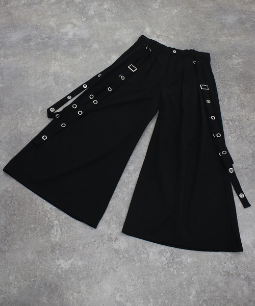 NYLAUS(ナイラス)の「【NYS】EYELET アイレットサスペンダー付き スカンツ スカートパンツ ワイド袴パンツ レディース メンズ(スラックス・メンズ・ブラック・M/L)」の14枚目の写真