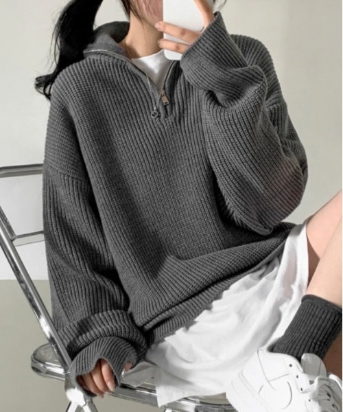 AMELY(エミリー)の「ハーフジップ オーバーサイズニットトップス(ニット/セーター・レディース・ブラック/ベージュ/グレー・フリー)」の10枚目の写真