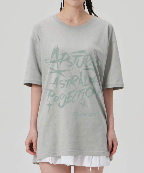 ASTRAL PROJECTION（アストラルプロジェクション）の「[ラフレタリング]コットンルーズフィット半袖Tシャツ_ダスティミント（Tシャツ/カットソー・メンズ・その他・LARGE/MEDIUM/X-LARGE/XX-LARGE）」の3枚目の写真