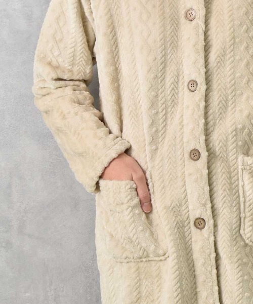 Bleu Bleuet（ブルーブルーエ）の「型押しマイクロノーカラーガウン26（ガウン/バスローブ・レディース・サックスブルー系/アイボリー・FREE）」の6枚目の写真