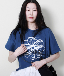 フレンチスリーブドマークフラワーセミクロップ半袖Tシャツブルー