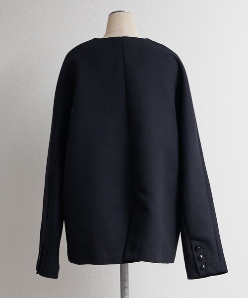 PUAL CE CIN（ピュアルセシン）の「ラペルレス ジャケット（ノーカラージャケット・レディース・ベージュ/ネイビー・FREE）」の11枚目の写真