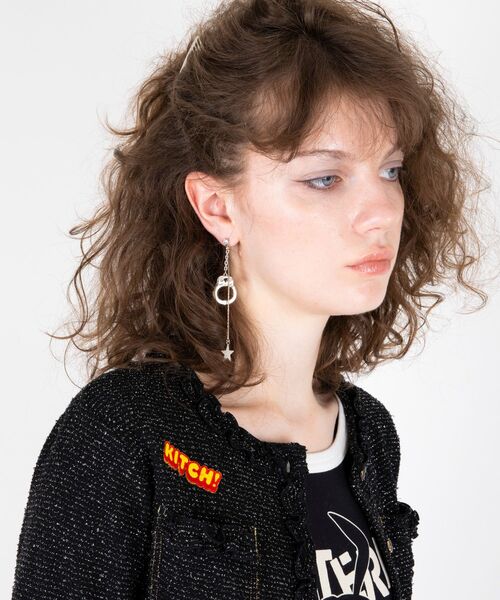 HYSTERIC GLAMOUR(ヒステリックグラマー)の「HANDCUFFS ピアス(ピアス(両耳用)・レディース・シルバー・FREE)」の3枚目の写真