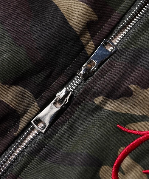 1111clothing(ワンフォークロージング)の「フードファー クロップド 迷彩 ジャケット / Hooded Cropped Camo Jacket(ブルゾン・メンズ・カーキ・M)」の14枚目の写真