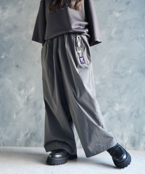 NOIZY(ノイジー)の「Over-Wide Leg Pants / コットンナイロン ウエストゴム ルーズワイドパンツ(その他パンツ・メンズ・チャコールグレー/ブラック・LARGE/MEDIUM)」の16枚目の写真