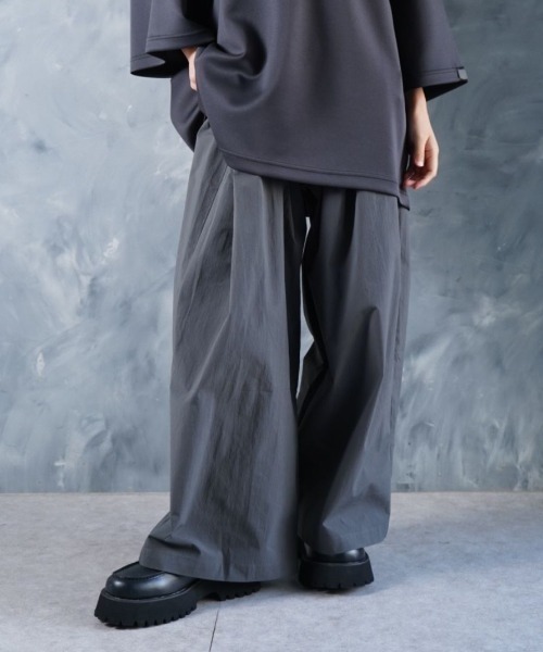 NOIZY(ノイジー)の「Over-Wide Leg Pants / コットンナイロン ウエストゴム ルーズワイドパンツ(その他パンツ・メンズ・チャコールグレー/ブラック・LARGE/MEDIUM)」の17枚目の写真