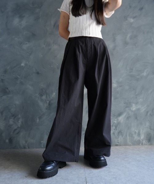 NOIZY(ノイジー)の「Over-Wide Leg Pants / コットンナイロン ウエストゴム ルーズワイドパンツ(その他パンツ・メンズ・チャコールグレー/ブラック・LARGE/MEDIUM)」の11枚目の写真