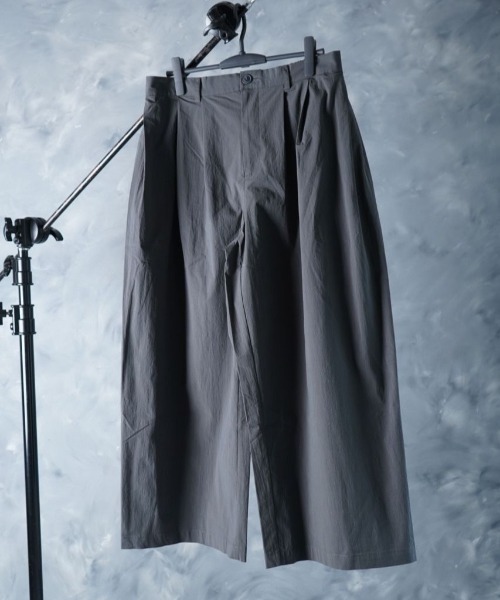 NOIZY(ノイジー)の「Over-Wide Leg Pants / コットンナイロン ウエストゴム ルーズワイドパンツ(その他パンツ・メンズ・チャコールグレー/ブラック・LARGE/MEDIUM)」の19枚目の写真