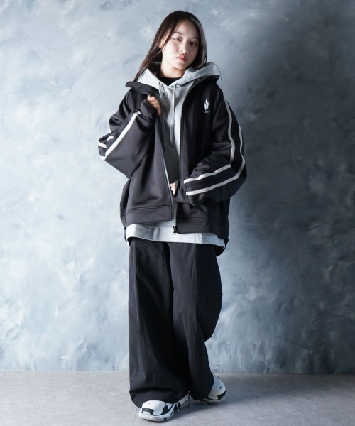 NOIZY(ノイジー)の「Over-Wide Leg Pants / コットンナイロン ウエストゴム ルーズワイドパンツ(その他パンツ・メンズ・チャコールグレー/ブラック・LARGE/MEDIUM)」の22枚目の写真