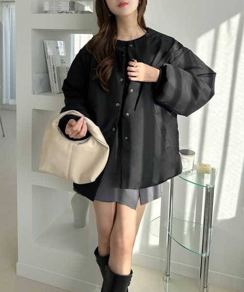 TREOVER(トレオーバー)の「ふわふわ軽くて暖かいマフラー付きノーカラーダウンジャケット(ノーカラージャケット・レディース・オフホワイト/ナチュラル/ブラック・FREE)」の15枚目の写真