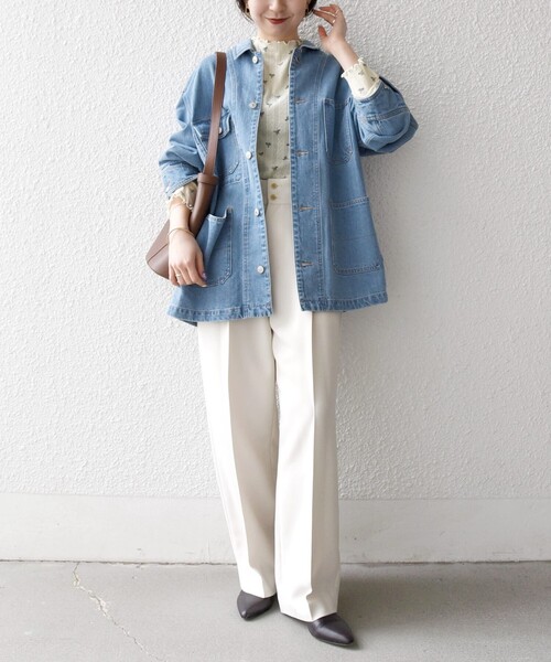 SHIPS any（シップス エニィ）の「SHIPS any:〈洗濯機可能〉ルーズ デニム カバーオール ジャケット［SHIPS any DENIM］（デニムジャケット・レディース・ブルー/ライトブルー・ONE SIZE）」の3枚目の写真
