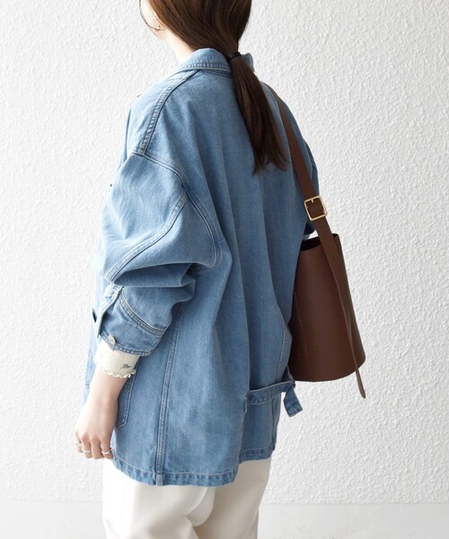 SHIPS any（シップス エニィ）の「SHIPS any:〈洗濯機可能〉ルーズ デニム カバーオール ジャケット［SHIPS any DENIM］（デニムジャケット・レディース・ブルー/ライトブルー・ONE SIZE）」の8枚目の写真
