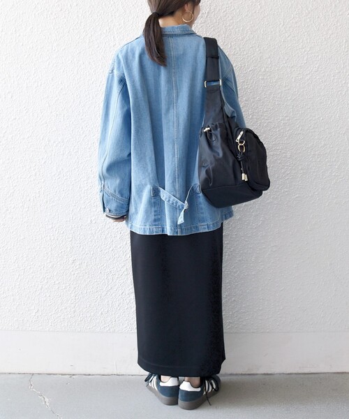 SHIPS any（シップス エニィ）の「SHIPS any:〈洗濯機可能〉ルーズ デニム カバーオール ジャケット［SHIPS any DENIM］（デニムジャケット・レディース・ブルー/ライトブルー・ONE SIZE）」の13枚目の写真