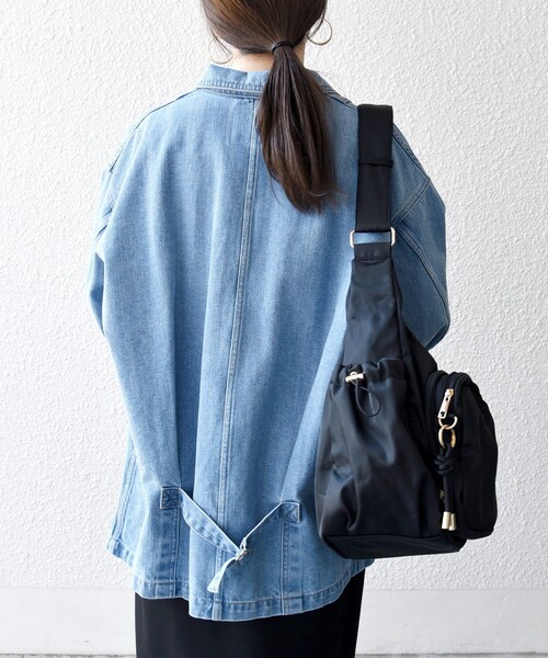 SHIPS any（シップス エニィ）の「SHIPS any:〈洗濯機可能〉ルーズ デニム カバーオール ジャケット［SHIPS any DENIM］（デニムジャケット・レディース・ブルー/ライトブルー・ONE SIZE）」の16枚目の写真