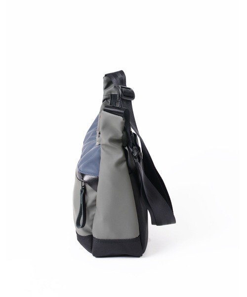 master-piece（マスターピース）の「master-piece / Slick ショルダーバッグ / No.02492（ショルダーバッグ・メンズ・ブラック/グレー/ネイビー・FREE）」の15枚目の写真