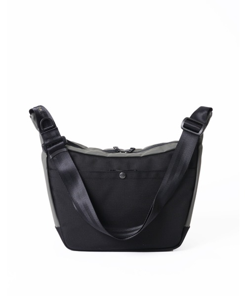 master-piece（マスターピース）の「master-piece / Slick ショルダーバッグ / No.02492（ショルダーバッグ・メンズ・ブラック/グレー/ネイビー・FREE）」の16枚目の写真