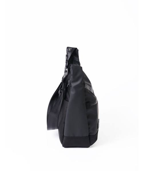 master-piece（マスターピース）の「master-piece / Slick ショルダーバッグ / No.02492（ショルダーバッグ・メンズ・ブラック/グレー/ネイビー・FREE）」の12枚目の写真