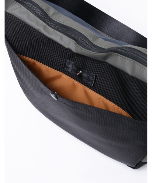 master-piece（マスターピース）の「master-piece / Slick ショルダーバッグ / No.02492（ショルダーバッグ・メンズ・ブラック/グレー/ネイビー・FREE）」の7枚目の写真