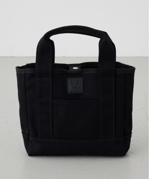 AZUL by moussy（アズールバイマウジー）の「パッチ付きミニトートスクエアバッグ（トートバッグ・メンズ・ホワイト/ブラック/グレー・FREE）」の2枚目の写真