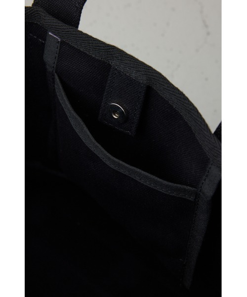 AZUL by moussy（アズールバイマウジー）の「パッチ付きミニトートスクエアバッグ（トートバッグ・メンズ・ホワイト/ブラック/グレー・FREE）」の18枚目の写真