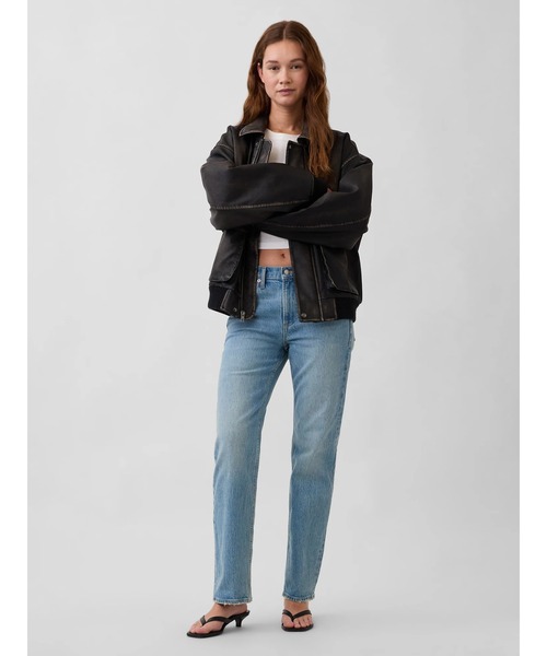 GAP(ギャップ)の「ミッドライズ リラックスフィット ストレートデニム(デニムパンツ・レディース・ライトインディゴブルー・30/28/23/24/25/26/27/29)」の5枚目の写真