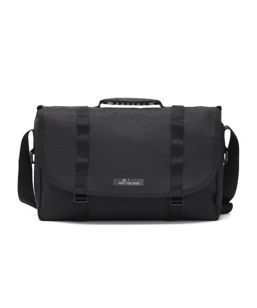 ART MUSHR（アートマッシュール）の「two wave messenger bag (black)（メッセンジャーバッグ・レディース・その他・FREE）」の2枚目の写真
