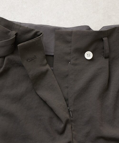 BEARDSLEY（ビアズリー）の「アシメウエストベルトパンツ（その他パンツ・レディース・ダークグレー/アイボリー・FREE）」の5枚目の写真